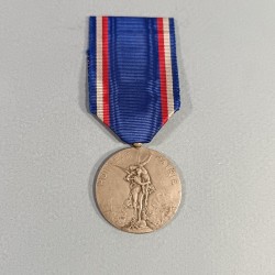 MEDAILLE DE L'UNION DES SOCIETES DE TIR DE FRANCE EN ARGENT ATTRIBUEE AU VETERAN DE TIR H. DUHAMEL EN 1875